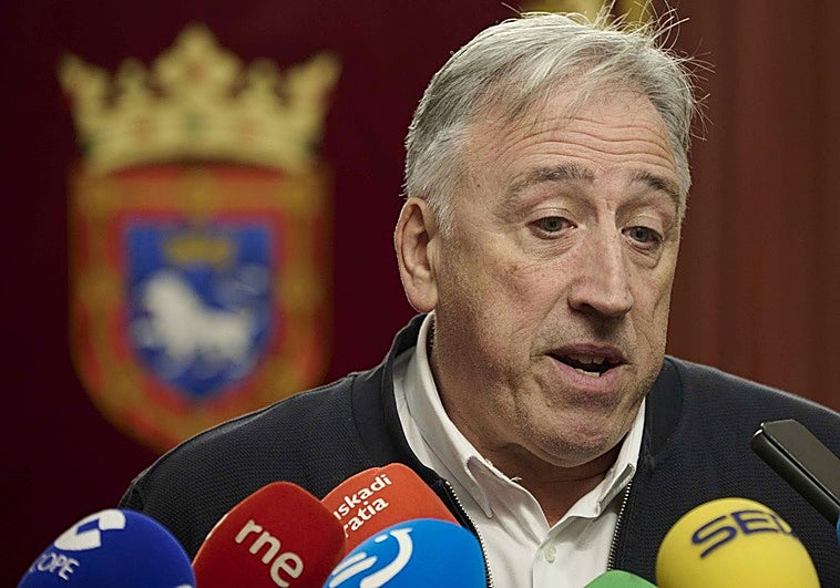 El Ayuntamiento de Pamplona subvenciona por igual a asociaciones proetarras y de víctimas de ETA