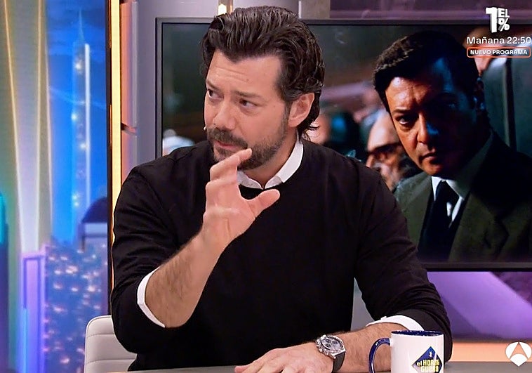 La categórica reflexión de Álvaro Morte sobre quienes prefieren la dictadura a la democracia: «Se lo tienen que hacer mirar»