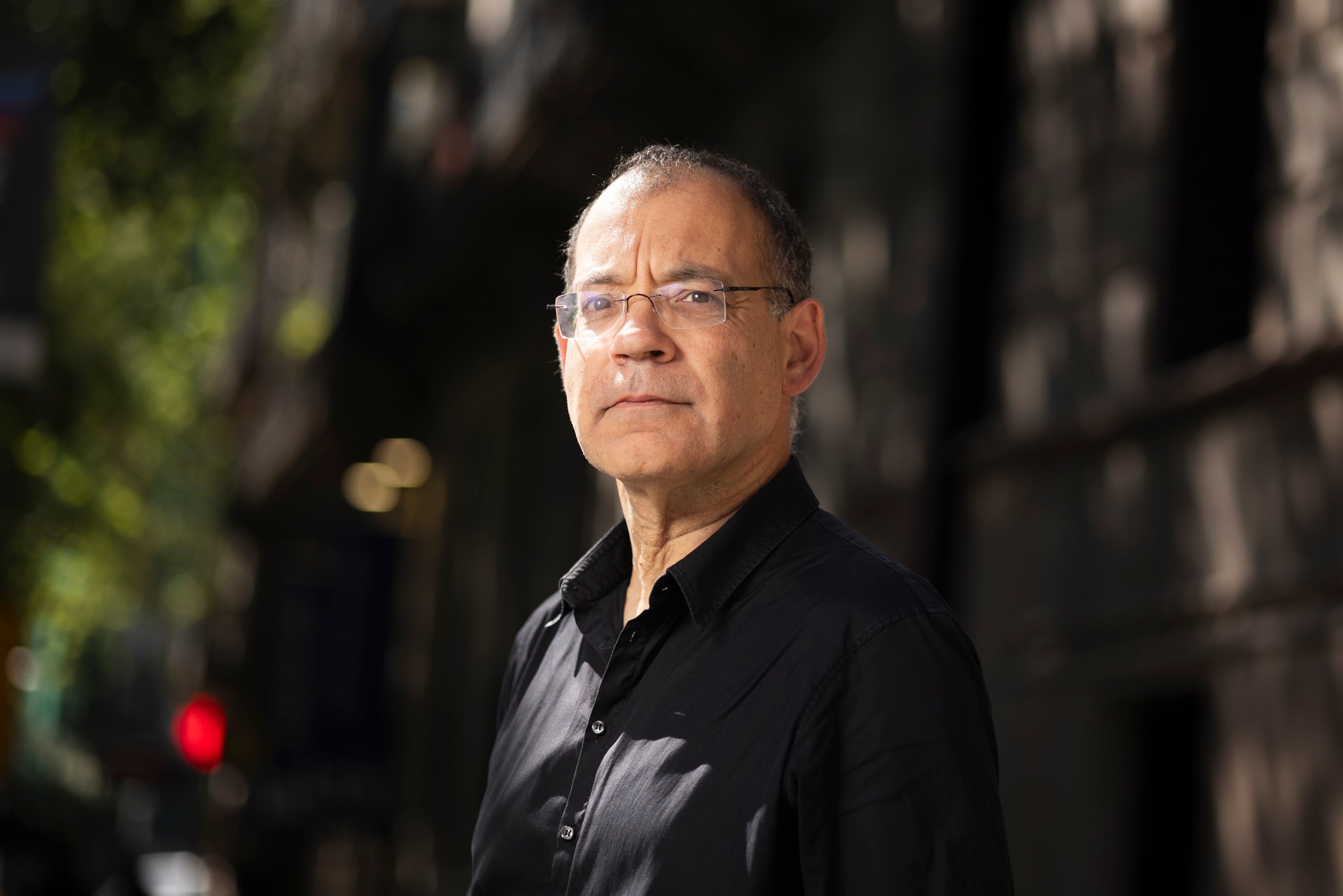 Imagen 1 de Toni Sala conversarà sobre la novel·la ‘Escenaris’ en un club de lectura obert a tothom