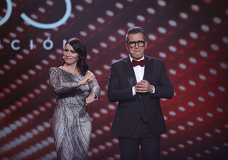 Andreu Buenafuente y Silvia Abril, presentadores de las campanadas de La 1