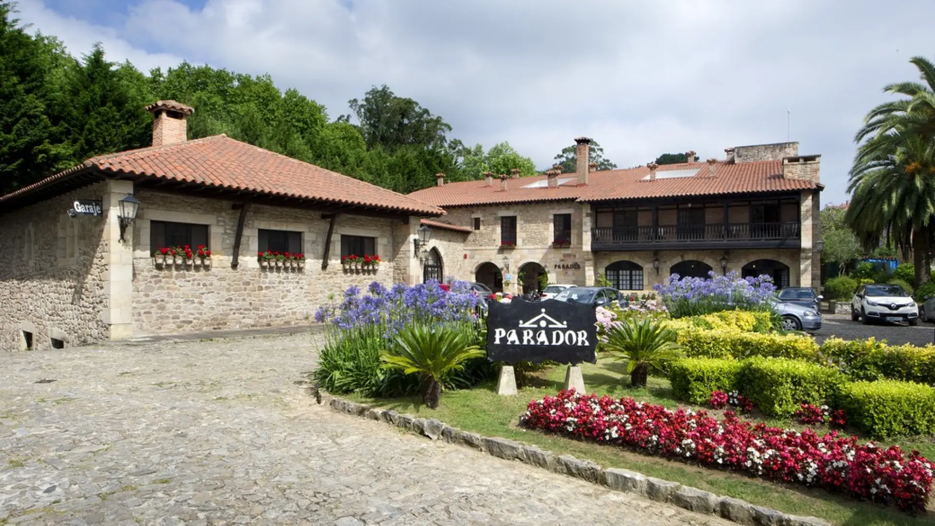 El parador de arquitectura tradicional cántabra ubicado en uno de los pueblos más bonitos de España