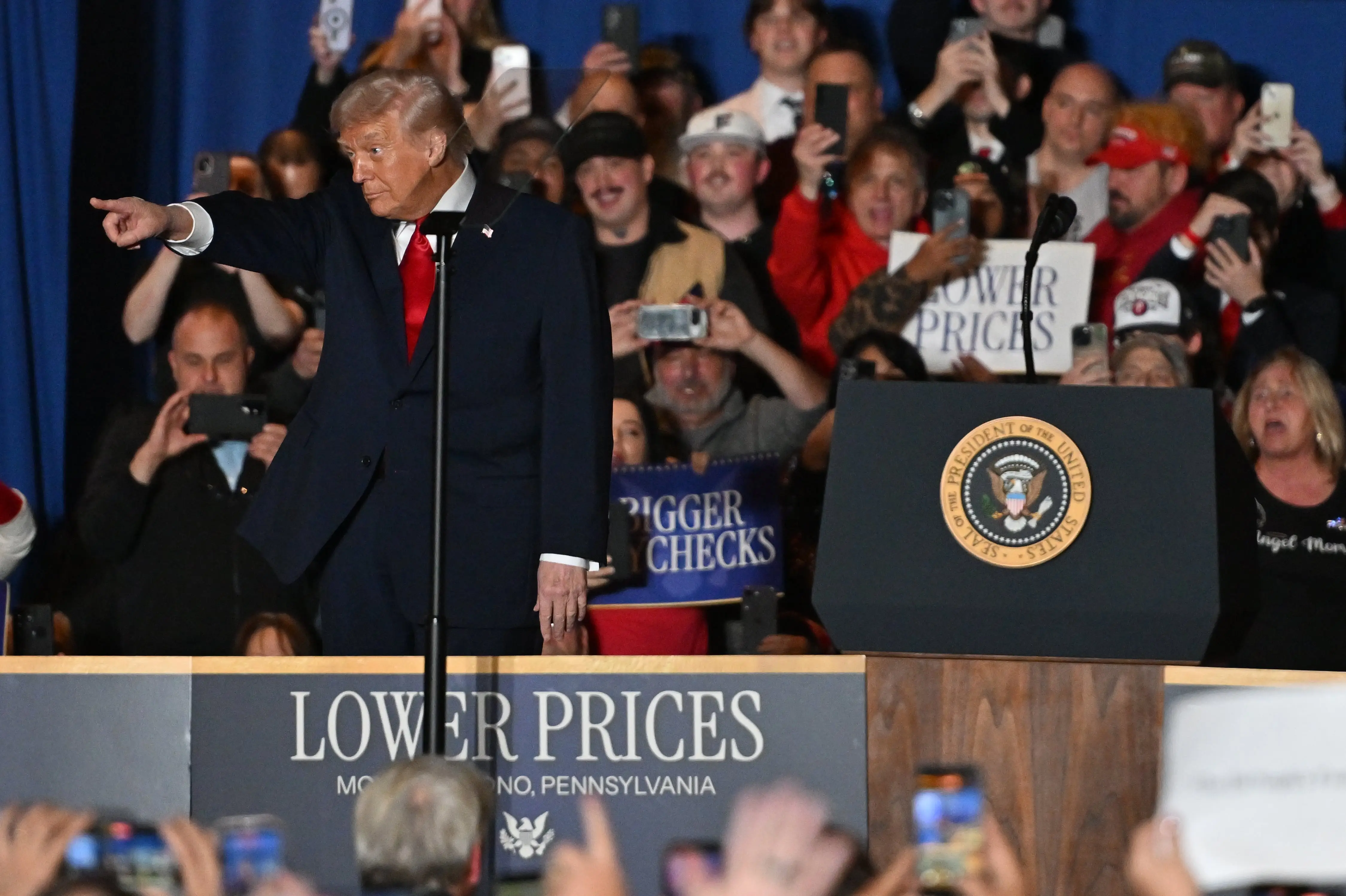 Imagen 1 de Trump pone por escrito su sueño imperial