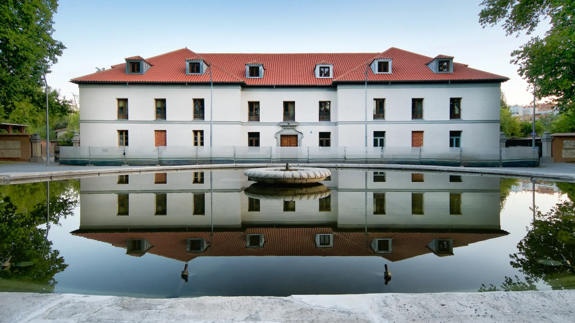 Muros ocultos, un jardín renacentista y salas de burlas: restauran la casa que originó el 'flechazo' de Felipe II por Madrid