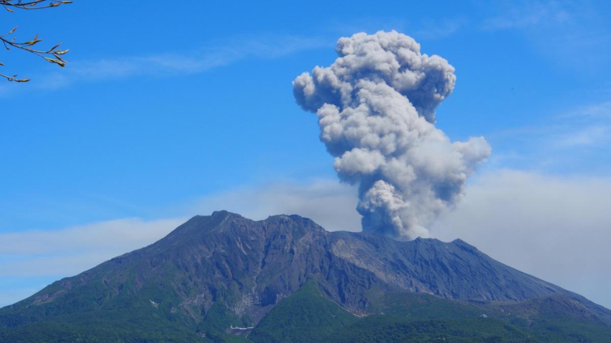 Entra en erupción el Sakurajima, el volcán más activo de Japón