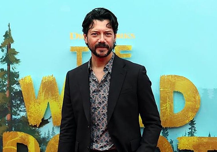 La vida privada de Álvaro Morte: dos hijos mellizos con su mujer y su lucha contra el cáncer