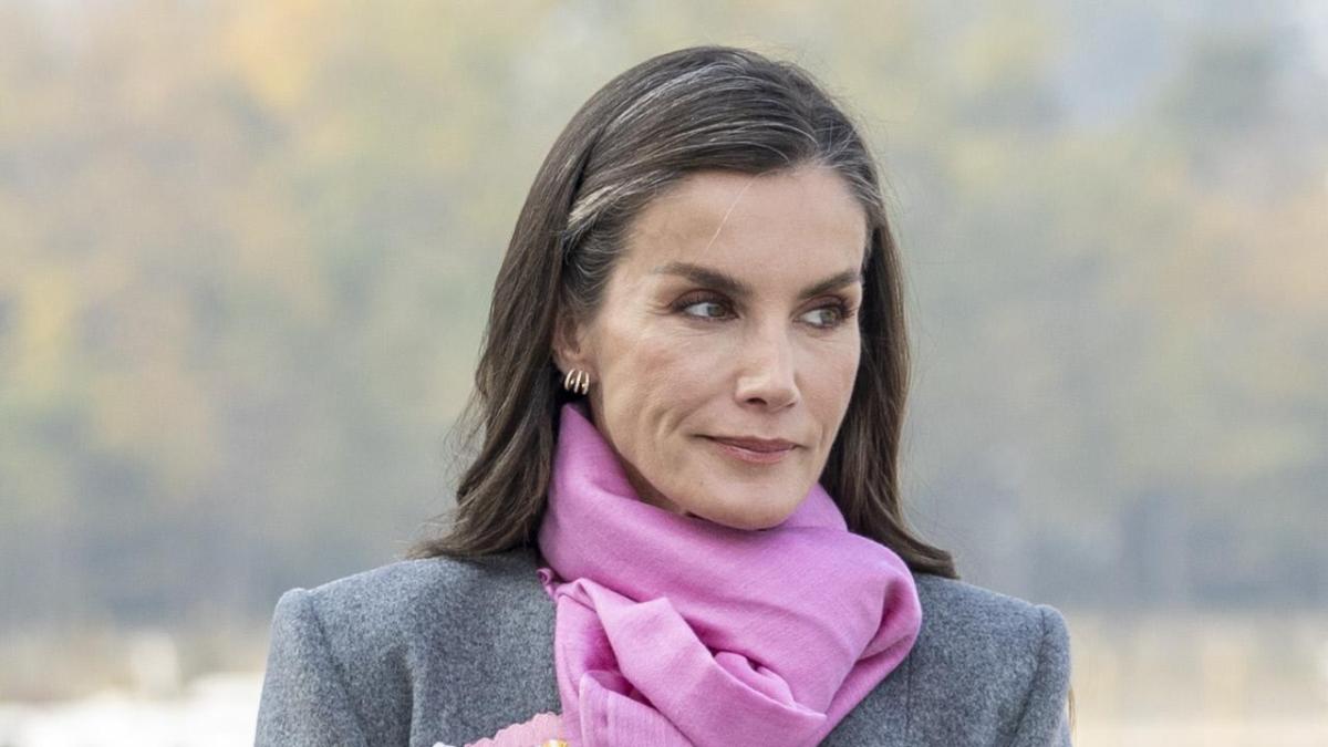 Letizia se cubre de flores en honor a sus anfitriones chinos