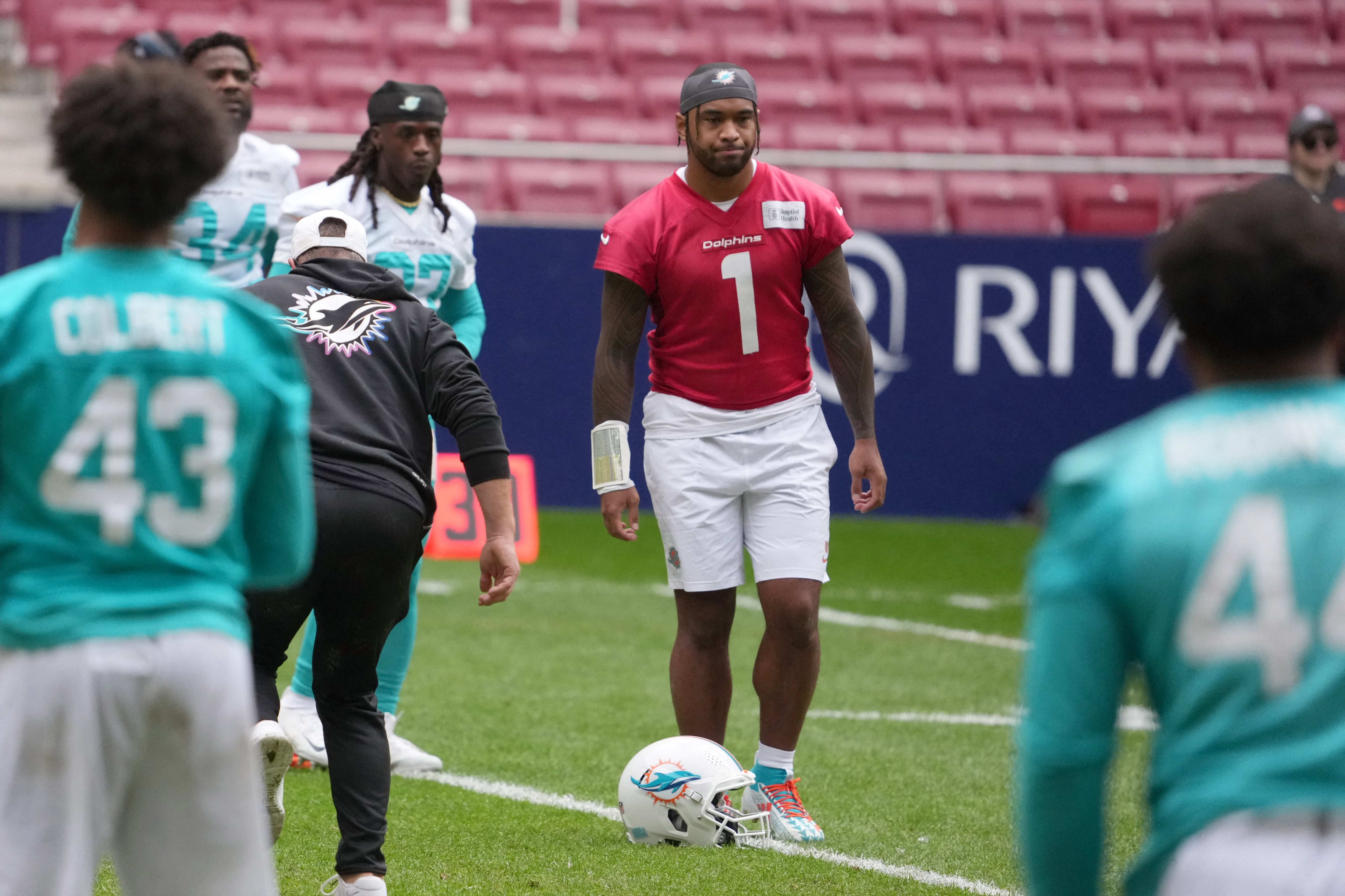 Dos ‘quarterbacks’ hawaianos en el Bernabéu en el estreno de la NFL en España
