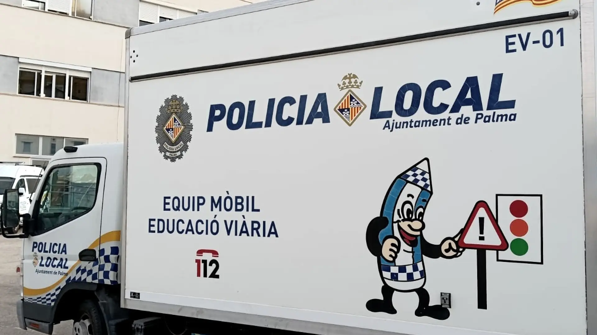 Devuelven a un niño de ocho años a su madre tras ir al colegio en día no lectivo en Palma