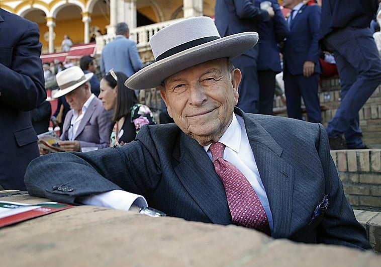 Muere a los 85 años Álvaro Domecq Romero, rejoneador y ganadero de Torrestrella