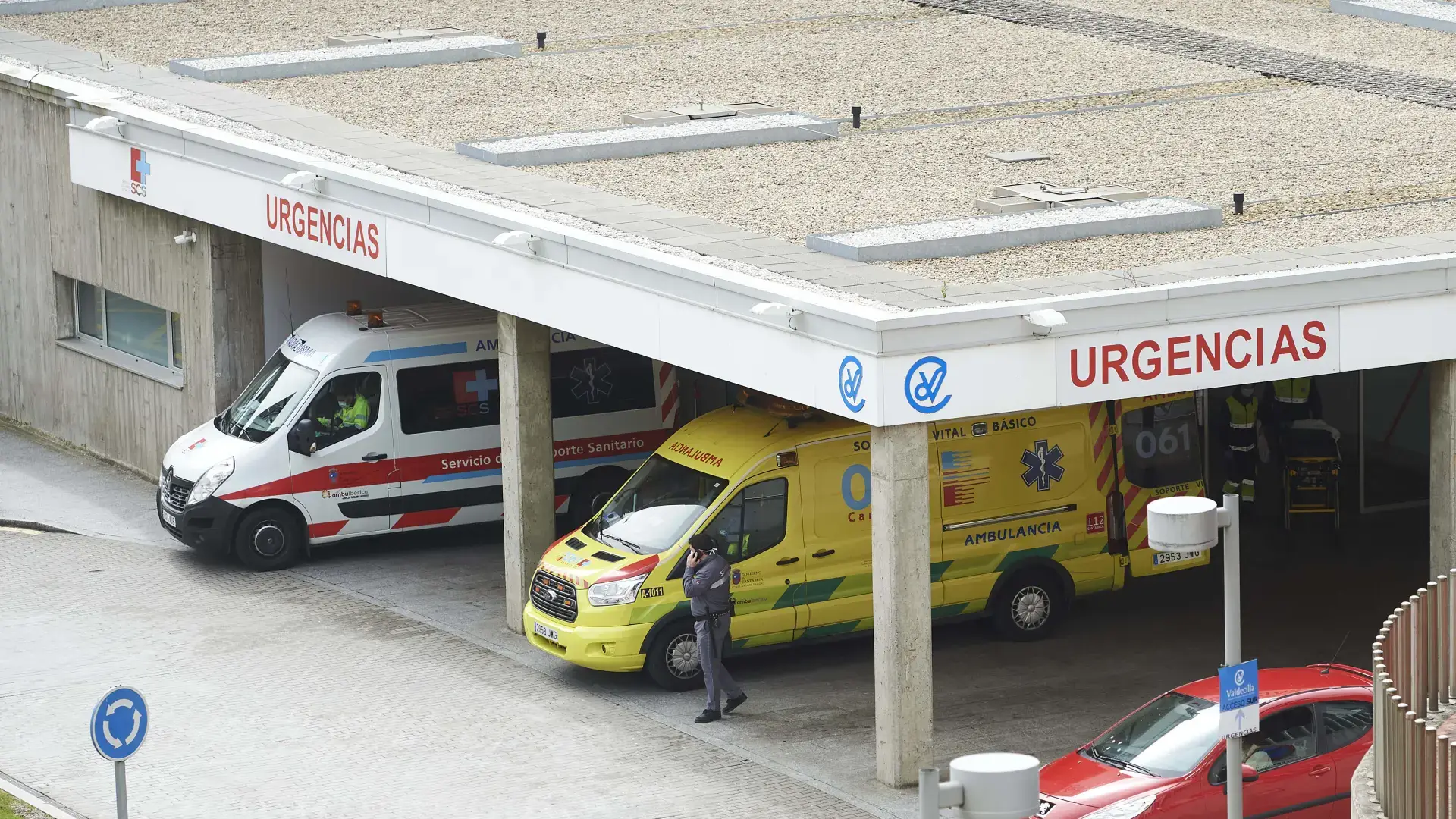 Imagen 1 de Arrestado por dar dos bofetones e insultar a una enfermera en un hospital de Santander