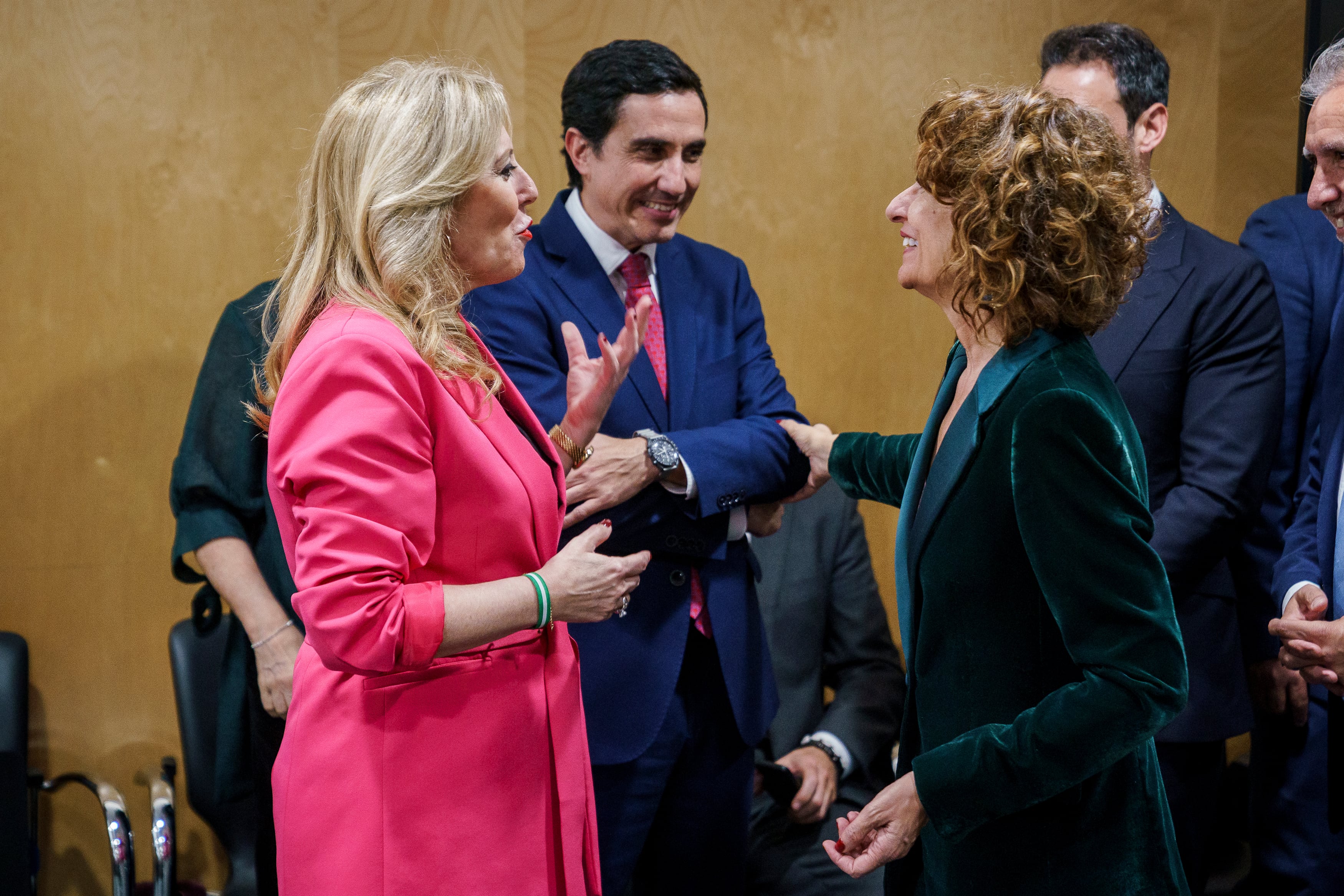 El Gobierno ofrece a las comunidades un déficit del 0,1% entre 2026 y 2028