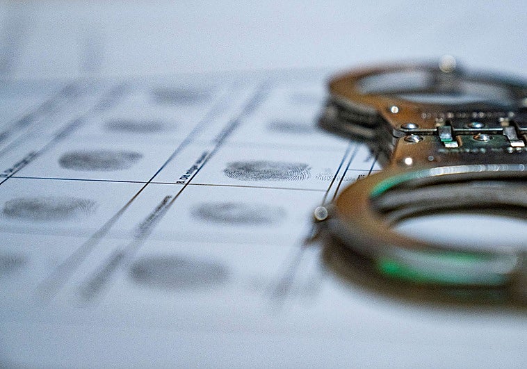 Los Mossos investigan la muerte de una mujer en Hospitalet tras caer por un balcón