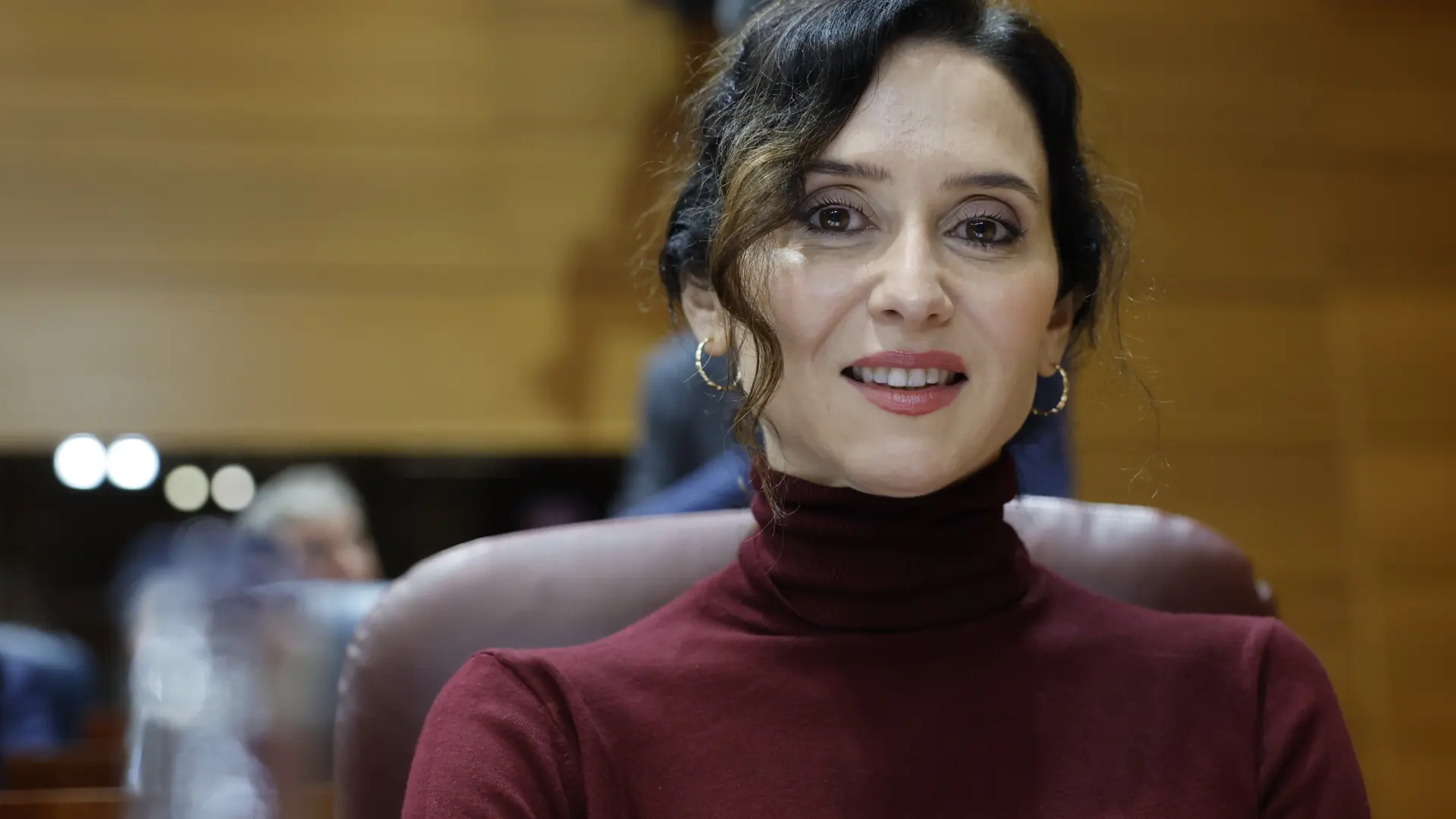 Madrid da la bienvenida a la liga NFL con la ausencia de Ayuso por razones de salud