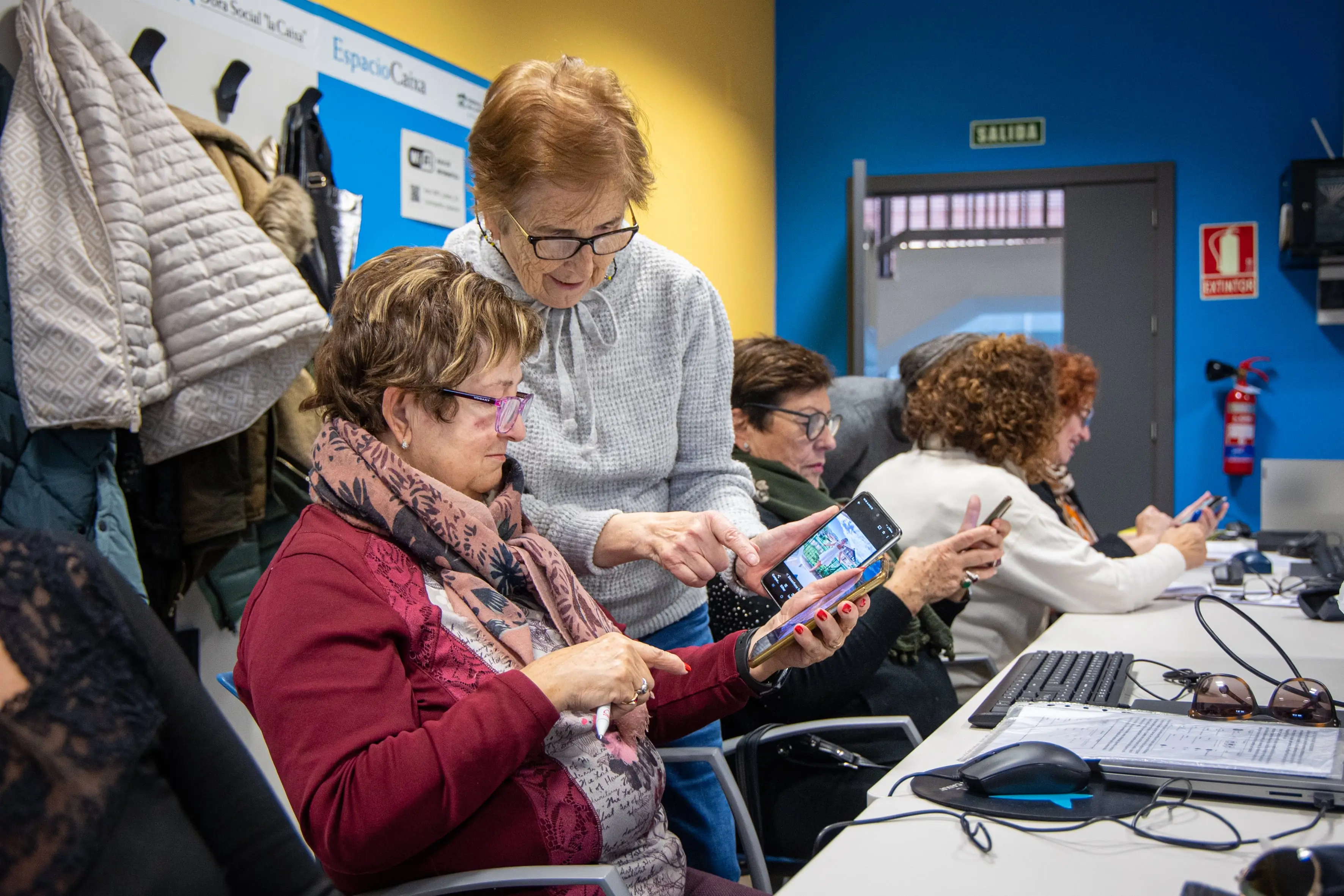Imagen 1 de Los nuevos teléfonos para mayores se controlan a distancia 