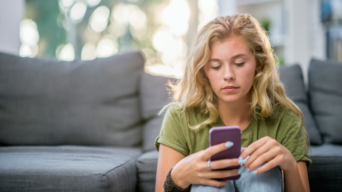 Ahorra hasta 90 euros en la suscripción anual a Movistar Plus+ usando el Bono Cultural Joven con todas las ventajas asociadas