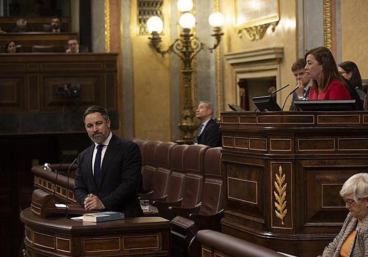 Vox desafía a Armengol y solicita formalmente bajar las dietas de los diputados que viajan