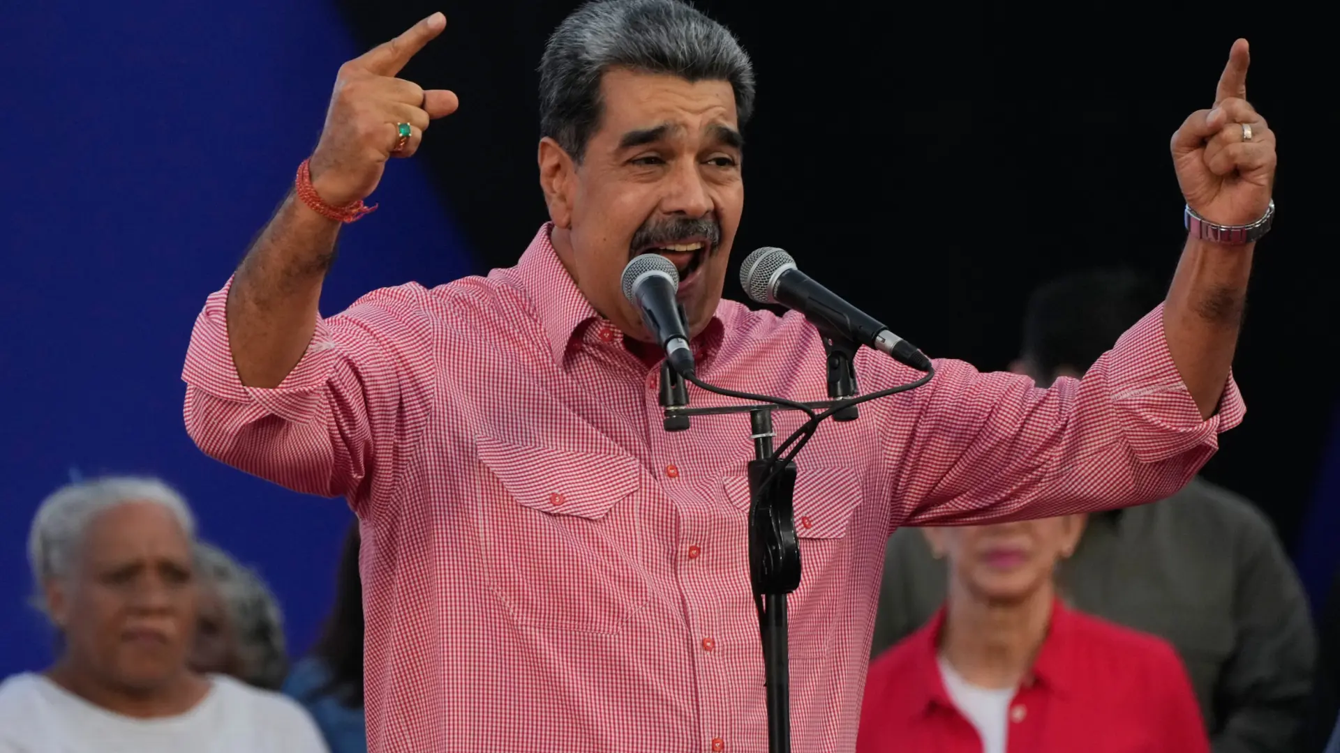 Maduro dice que atacar "militarmente" a Venezuela sería "el fin político" de Trump