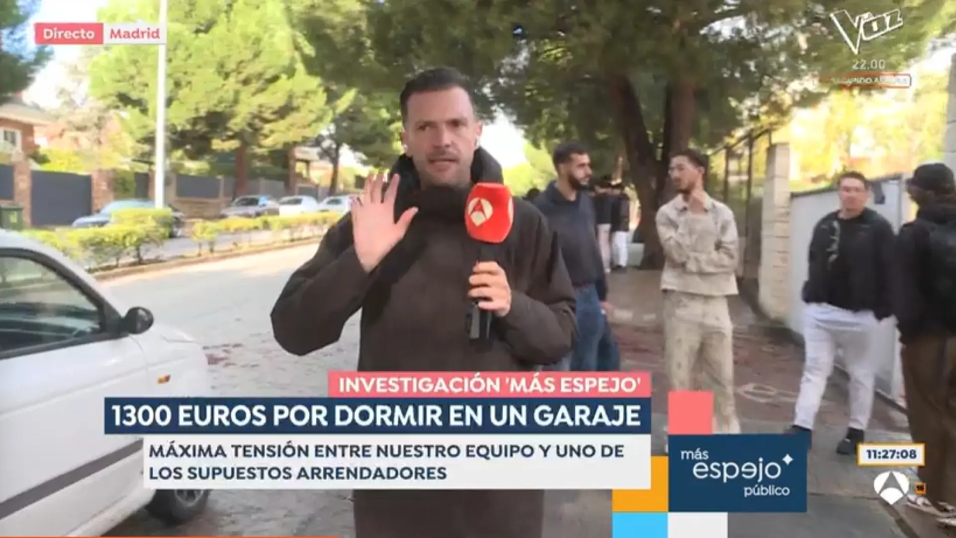 Agreden a un equipo de 'Espejo Público' por denunciar los alquileres abusivos a universitarios