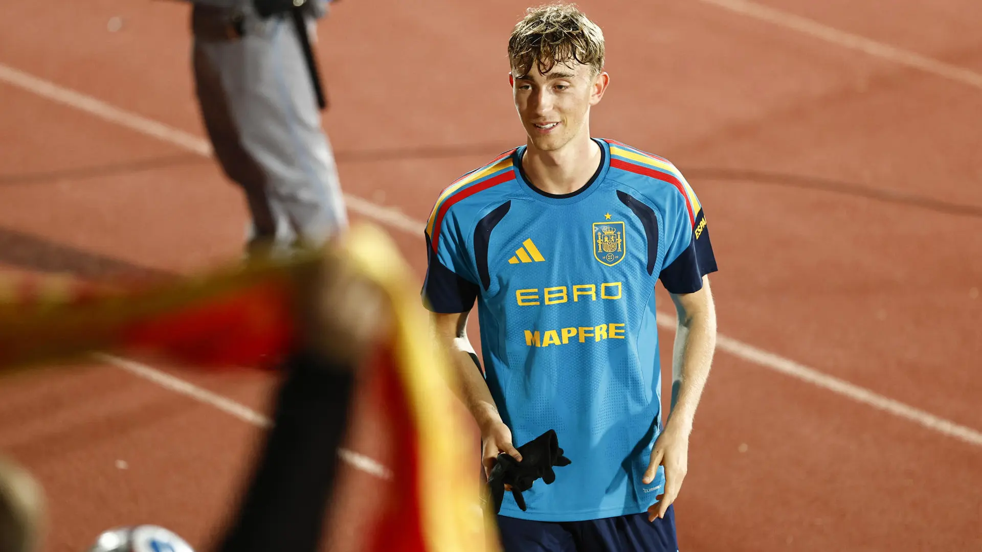 Saltan las alarmas con Dean Huijsen: el central del Real Madrid, descartado ante Georgia, se someterá a pruebas médicas