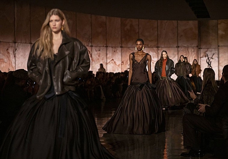 El marrón chocolate es el nuevo negro: así se lleva el color del moda del otoño