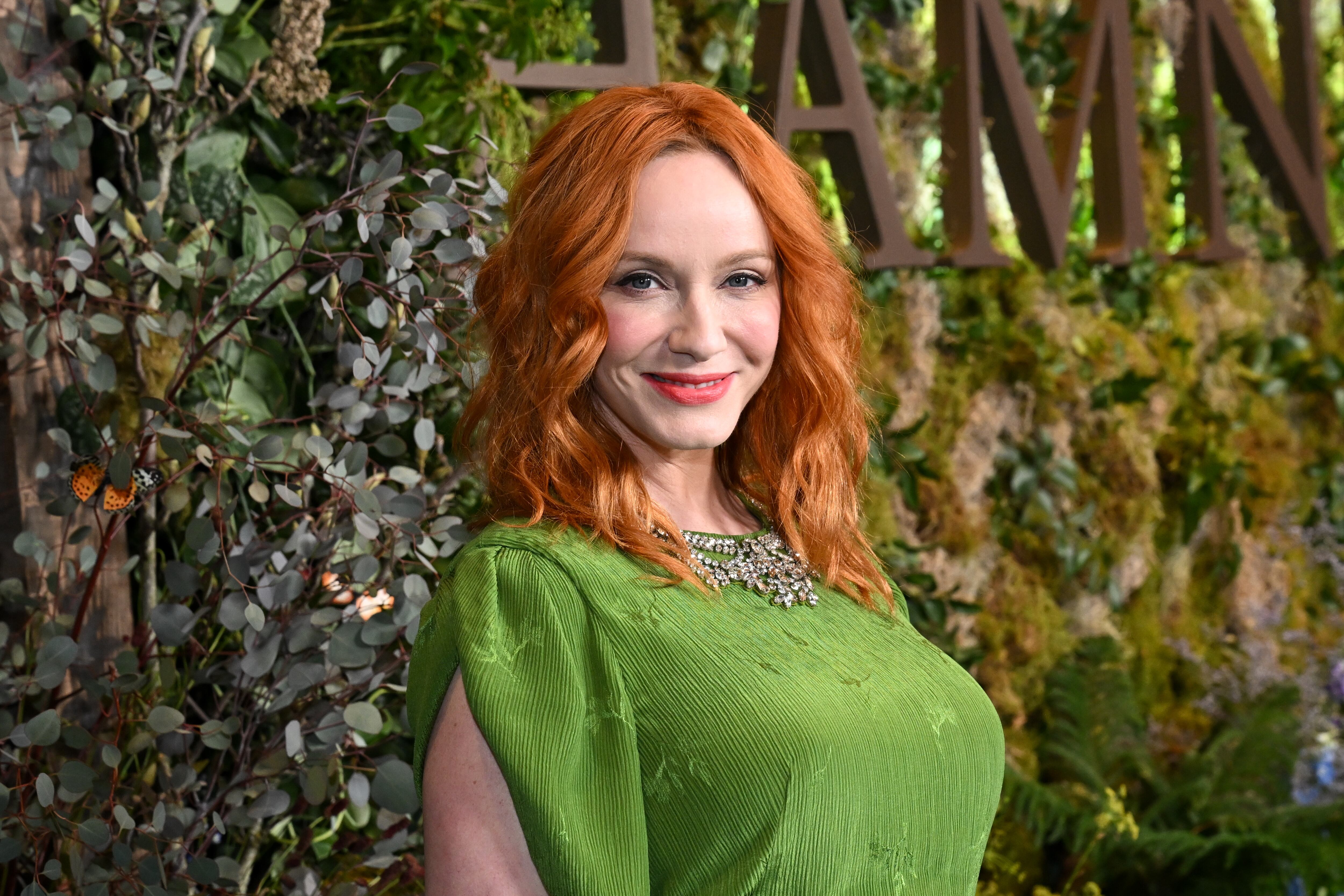 Christina Hendricks reaparece en el estreno de la película del momento