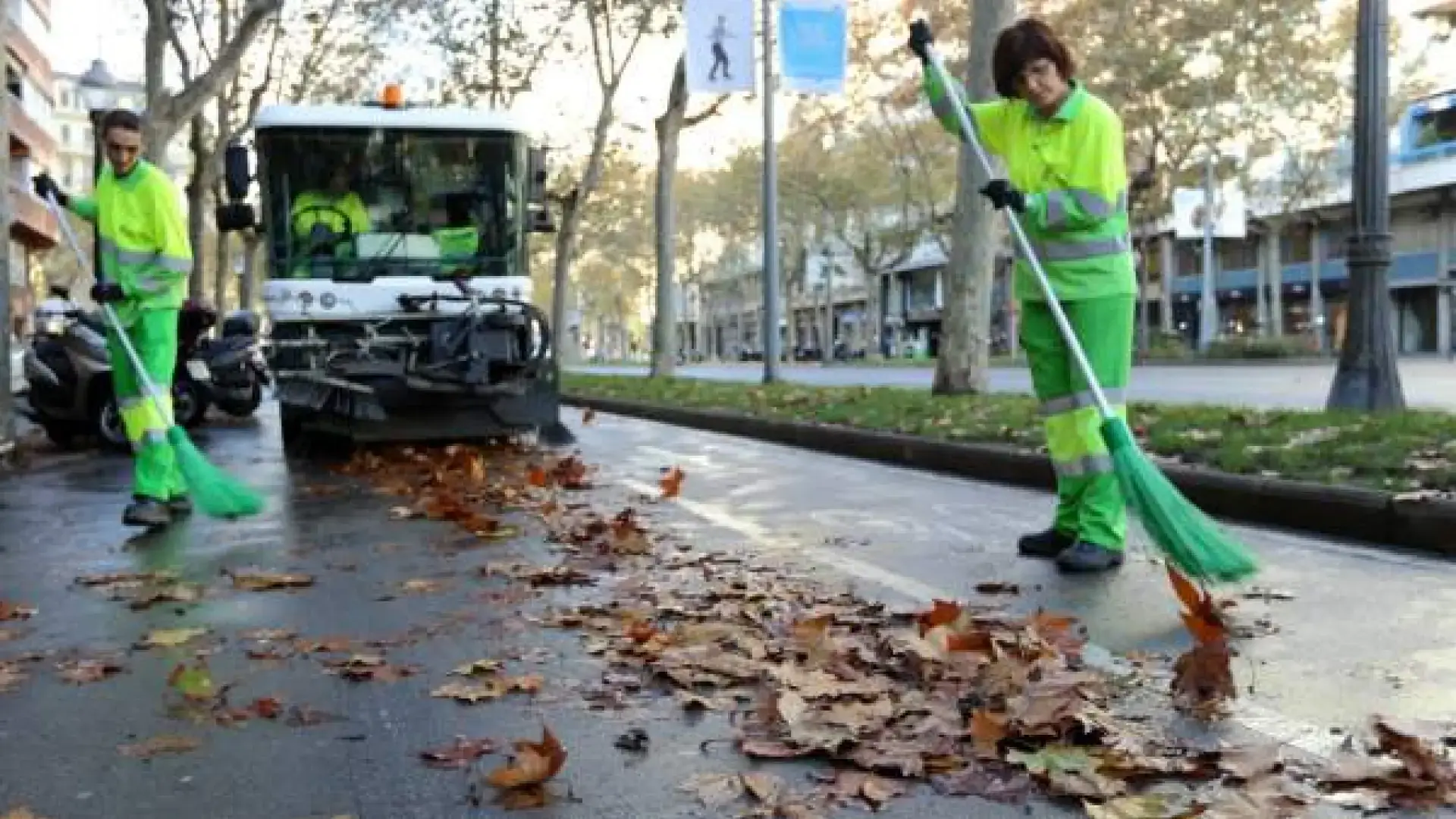 Imagen 1 de Barcelona suspende la limpieza de calles con agua para evitar que se congelen con las bajas temperaturas