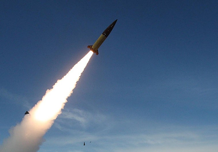 Ucrania ataca objetivos en Rusia con misiles ATACMS suministrados por EE.UU.