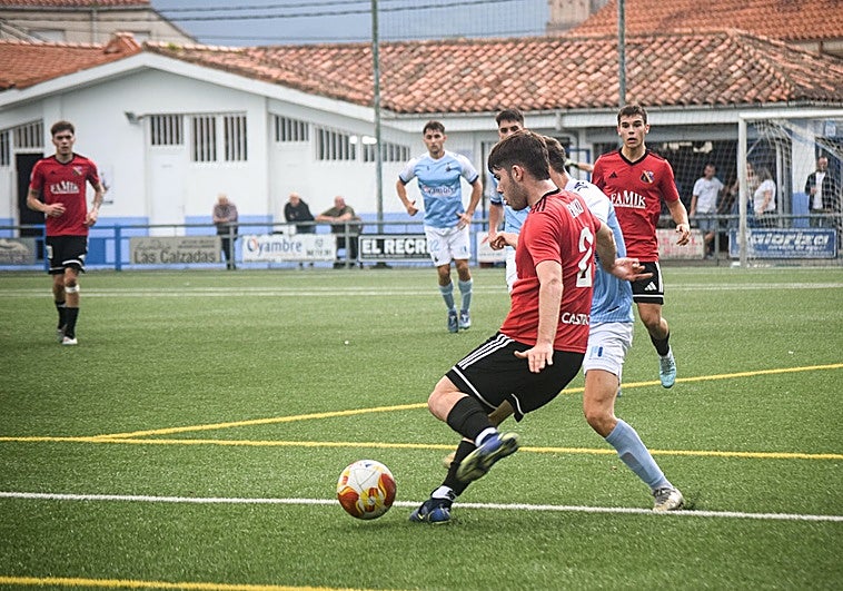 Una surrealista pelea por la firma de Louzán deja sin subvenciones a los clubes de Cantabria