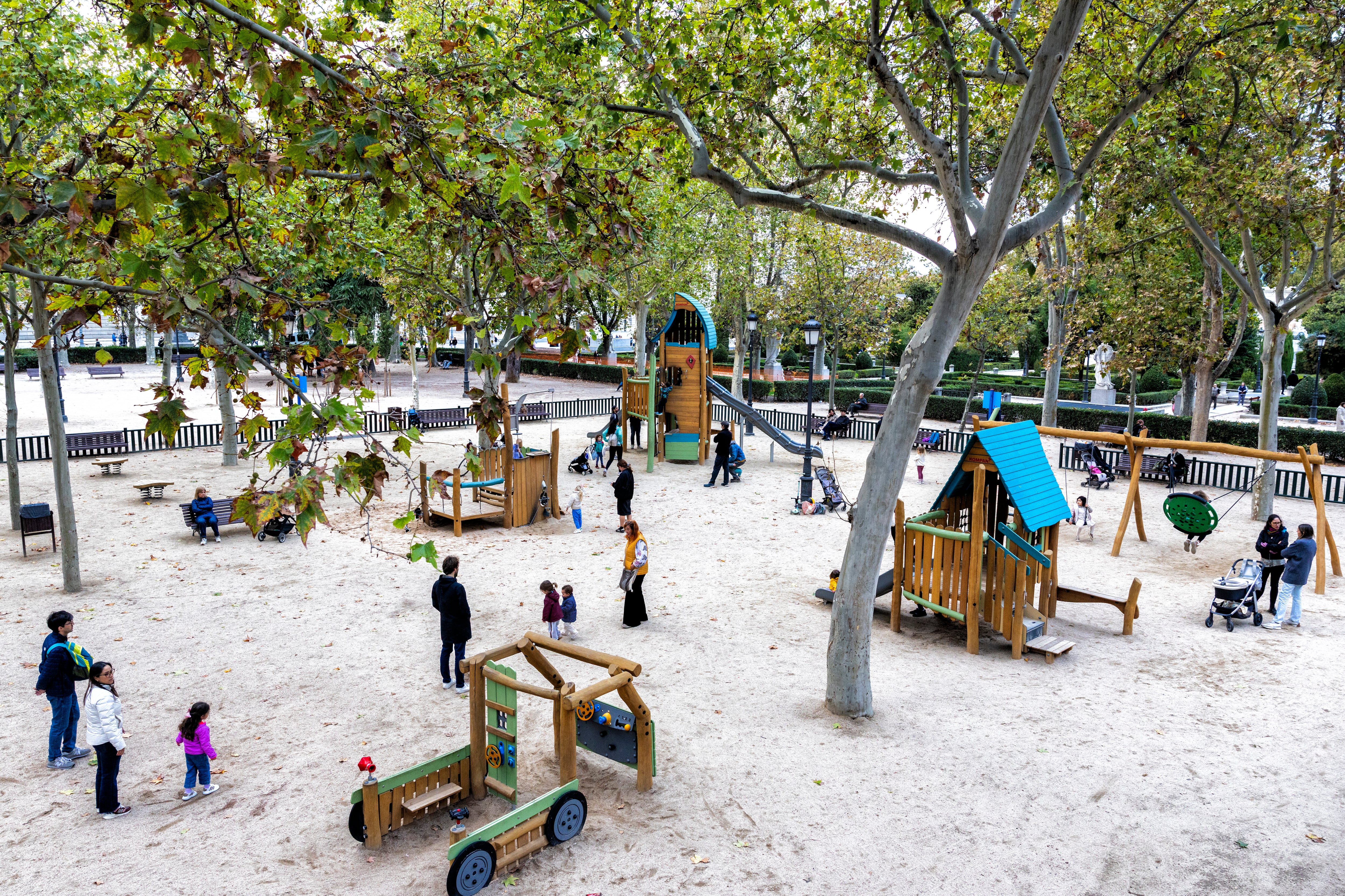 De los Jardines de Lepanto a Tirso de Molina: así son los mejores y los peores parques infantiles de Madrid