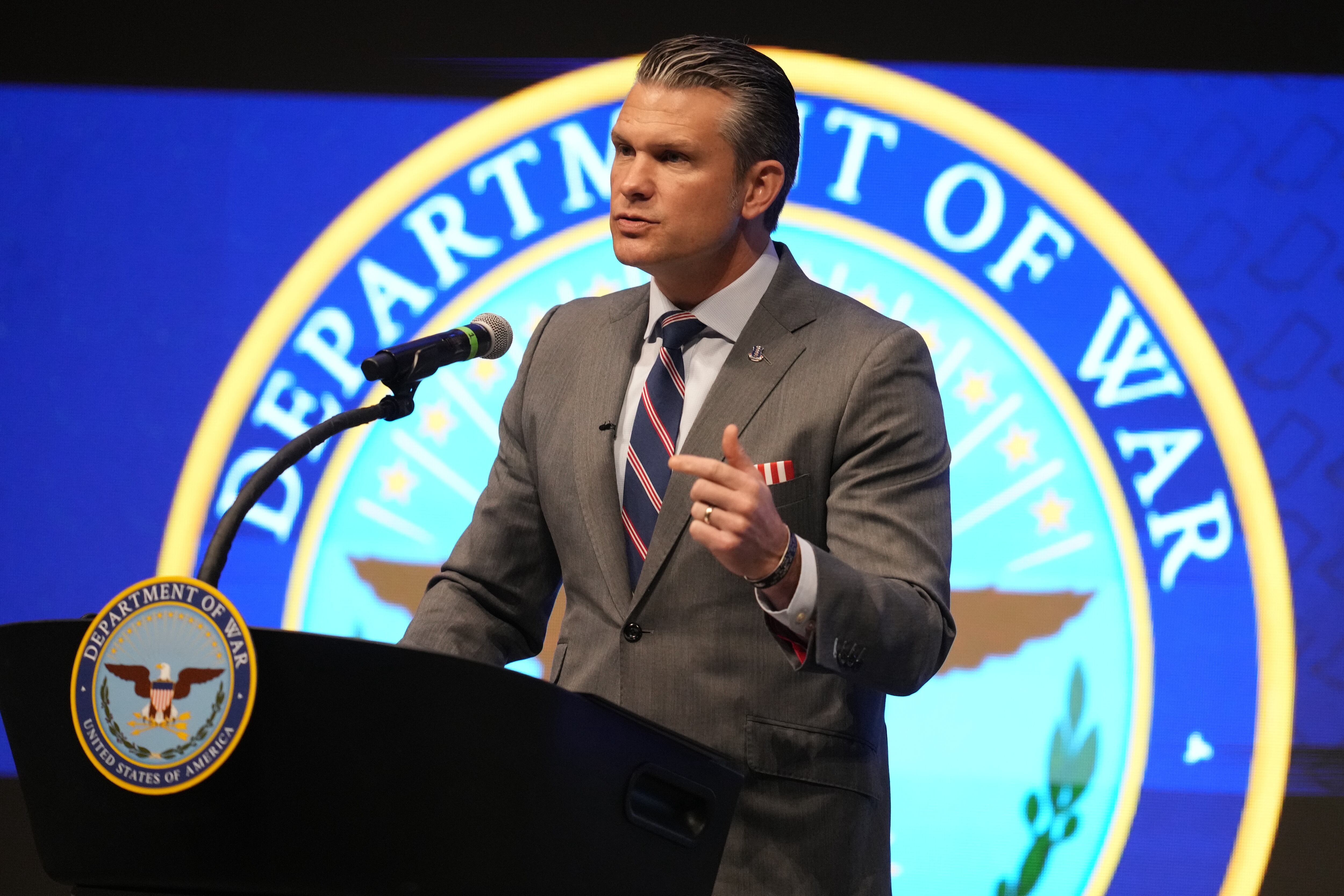 Hegseth anuncia el comienzo de la operación Lanza del Sur para “acabar con el narcoterrorismo” en América Latina