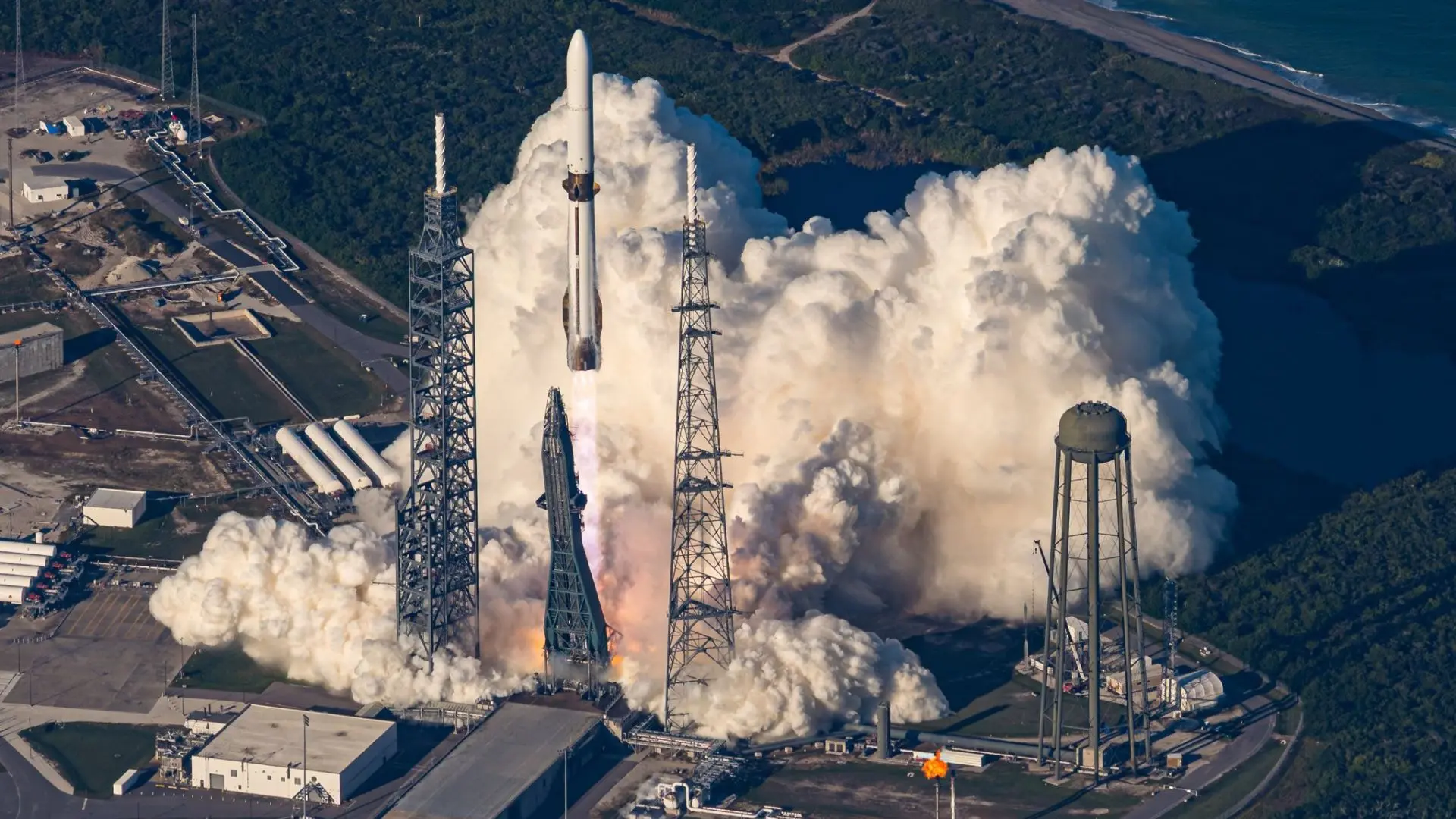 Duelo de titanes: Blue Origin recupera con éxito su cohete New Glenn y se pone a la altura de SpaceX