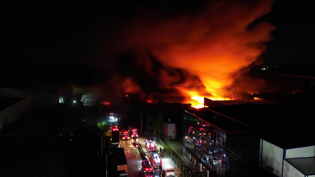 Una fuerte explosión en un polígono industrial del sur de Buenos Aires deja al menos 15 heridos