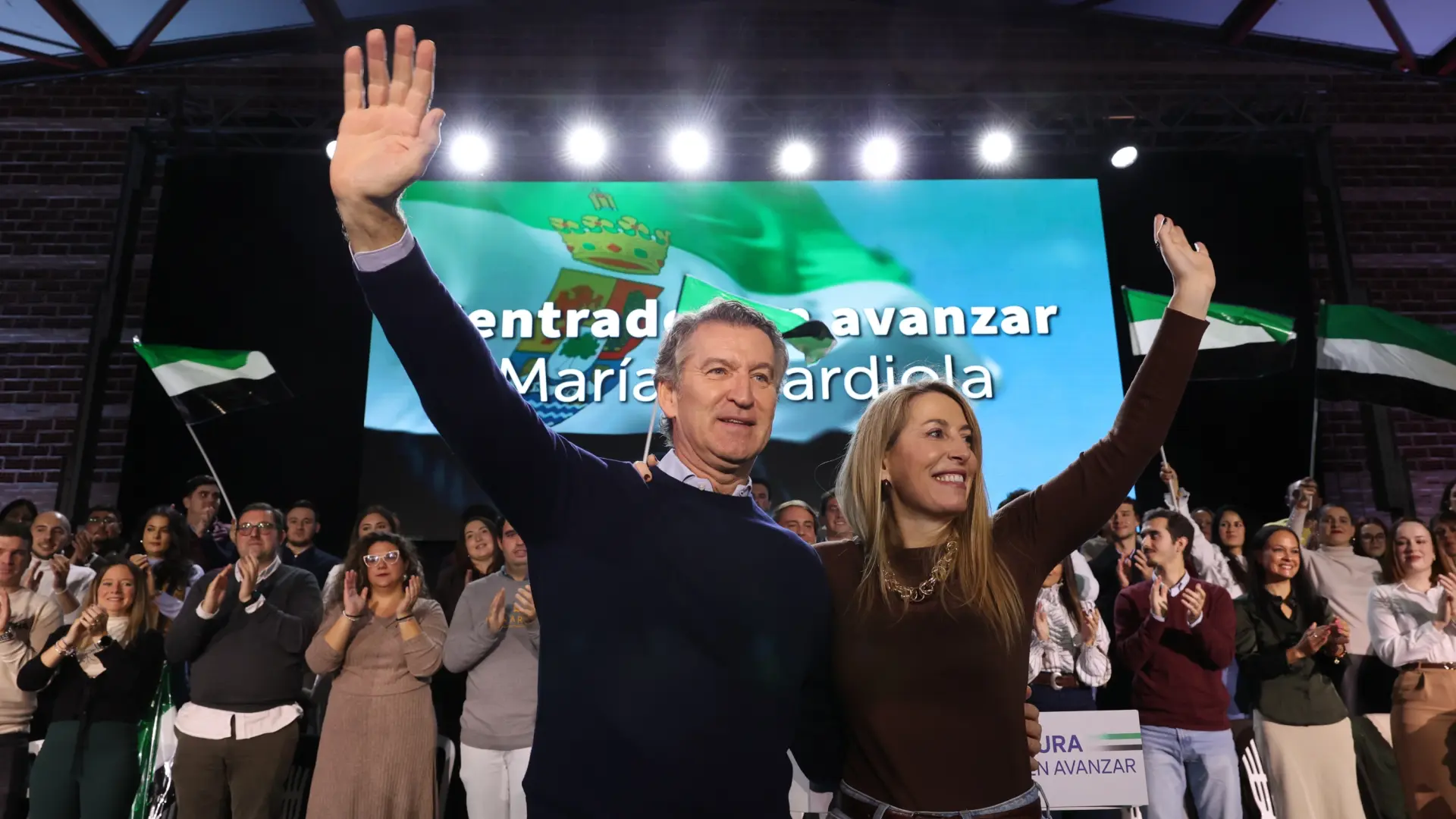 Feijóo irrumpe en la precampaña extremeña y pide votar a Guardiola frente a la "pinza" PSOE-Vox: "Se presentan todos contra el PP"