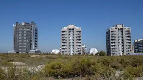 Imagen 1 de La dificultad para pagar la vivienda se dispara en la periferia de Madrid: la tasa de esfuerzo inmobiliario supera ya el 35%