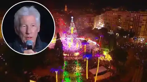 Imagen 1 de Richard Gere protagoniza el espectacular encendido de Navidad en Murcia y tira de spanglish: "The mayor is very simpático"