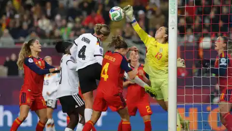 Imagen 1 de España sufre en Alemania y se jugará la Women's Nations League en el Metropolitano