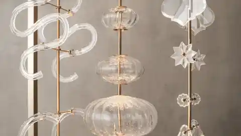 Imagen 1 de La pareja de artesanos que han creado un fascinante zoo de cristal