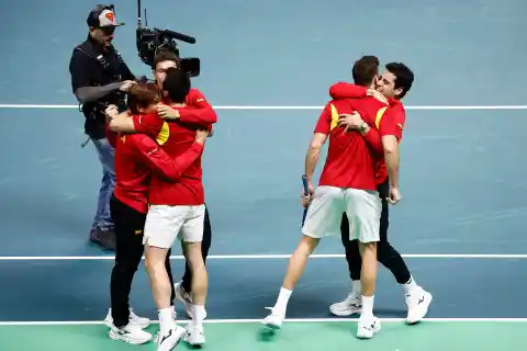 Imagen 1 de Munar y el dobles consuman la remontada y clasifican a España para las semifinales de la Copa Davis