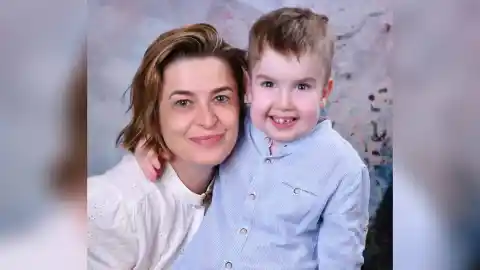 Imagen 1 de Aurora, madre del primer niño del mundo en recibir tratamiento para el síndrome de Menkes: "No se diagnostica precozmente"