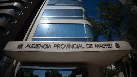 Imagen 1 de La justicia ratifica siete años de cárcel a un hombre por prender fuego al saco donde dormía un 'sintecho'