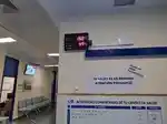 Imagen 1 de Médicos y pacientes "congelados" en el ambulatorio Los Rosales de Villaverde, sin calefacción desde septiembre: "Cuando entramos hace 14 grados... Vamos abrigados porque es como estar en la calle"