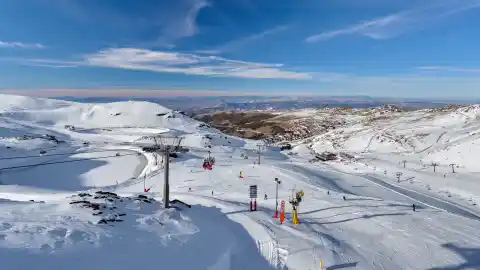 Imagen 1 de La temporada invernal de Sierra Nevada comienza con siete kilómetros de pistas