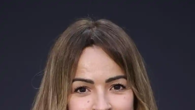 Imagen 1 de Verónica Sánchez da vida a un Premio Planeta: “Me dijeron que las actrices teníamos una vida muy corta”