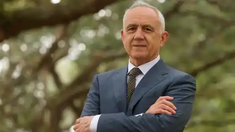 Imagen 1 de Jack Weatherford, historiador y antropólogo: “La estrategia marítima actual de China sigue las mismas rutas que las de la dinastía de Kublai Kan”