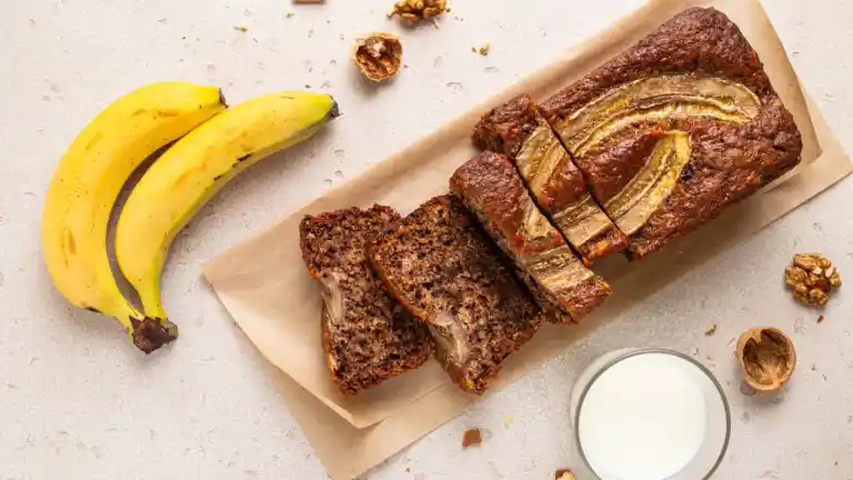 Imagen 1 de Banana bread, la receta de repostería que se ha hecho viral y tienes que hacer porque cuesta menos de 3 euros la ración