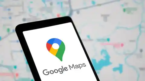 Imagen 1 de Google Maps lanza las reseñas anónimas y nuevas mejoras muy útiles para tus viajes: así funcionan