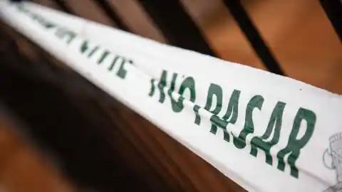 Imagen 1 de Un hombre permanece atrincherado en su domicilio de Cáceres armado con un cuchillo