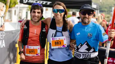 Imagen 1 de Pol Makuri, Maria Petit y su 'héroe silencioso': ganarle la partida a la discapacidad en un espectacular 10k del '3 Días Trail Ibiza'
