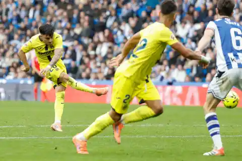 Imagen 1 de Moleiro se convierte en el héroe del Villarreal para tumbar a la Real Sociedad