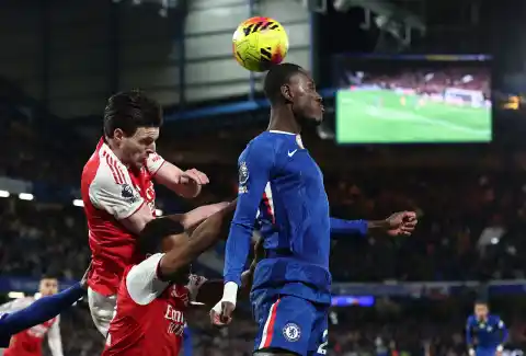 Imagen 1 de El Arsenal se atasca ante un Chelsea mermado por la expulsión de Caicedo